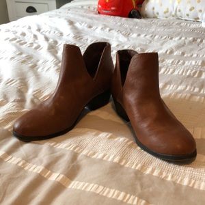 Faded Glory brown booties-Size 8